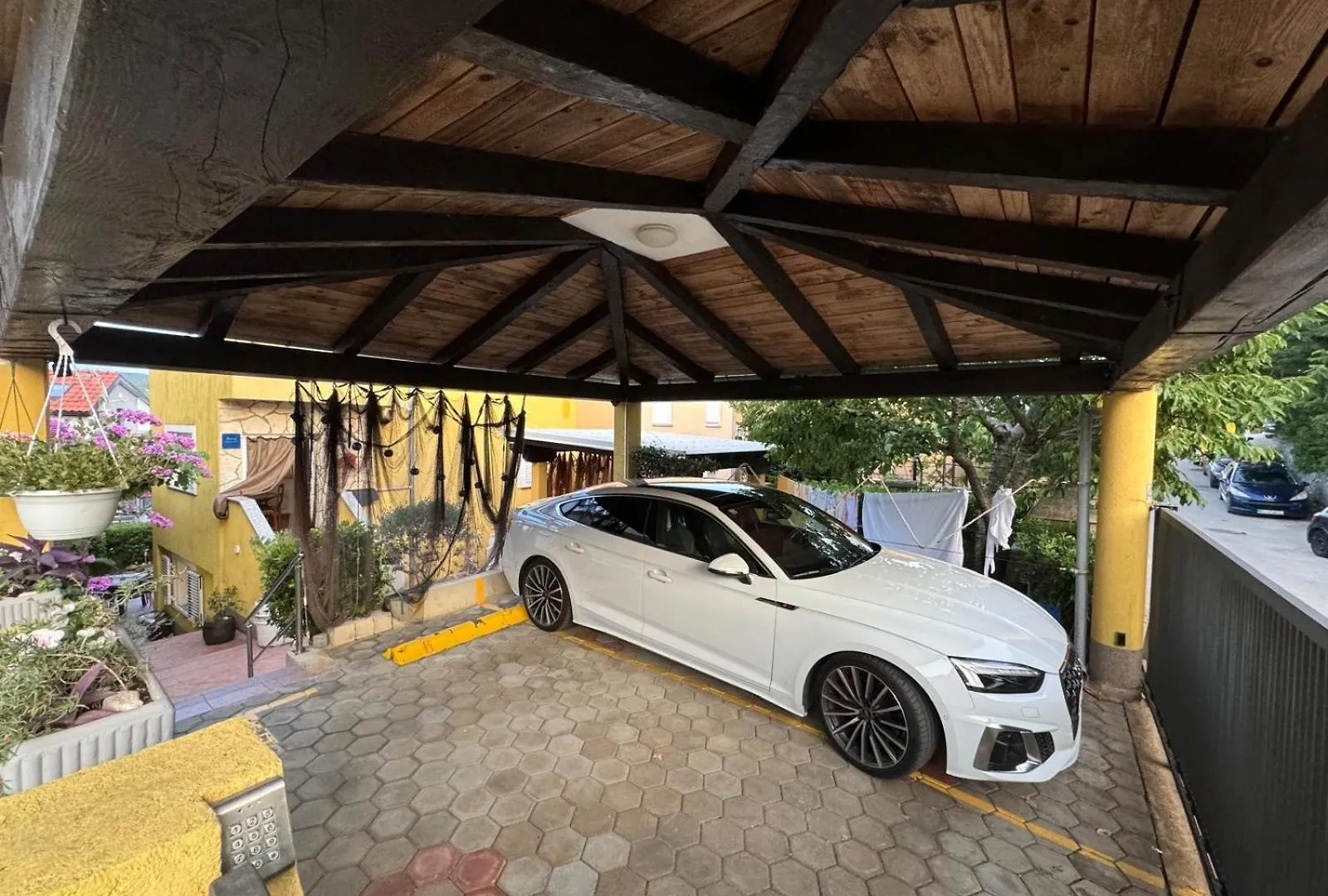 شقة Apartmani Grguric Kornić