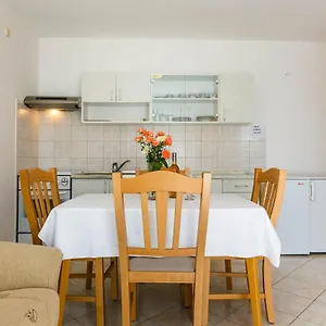 Apartmani Luka Apartment