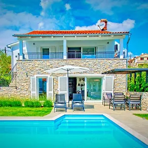 Salt&sand Villa
